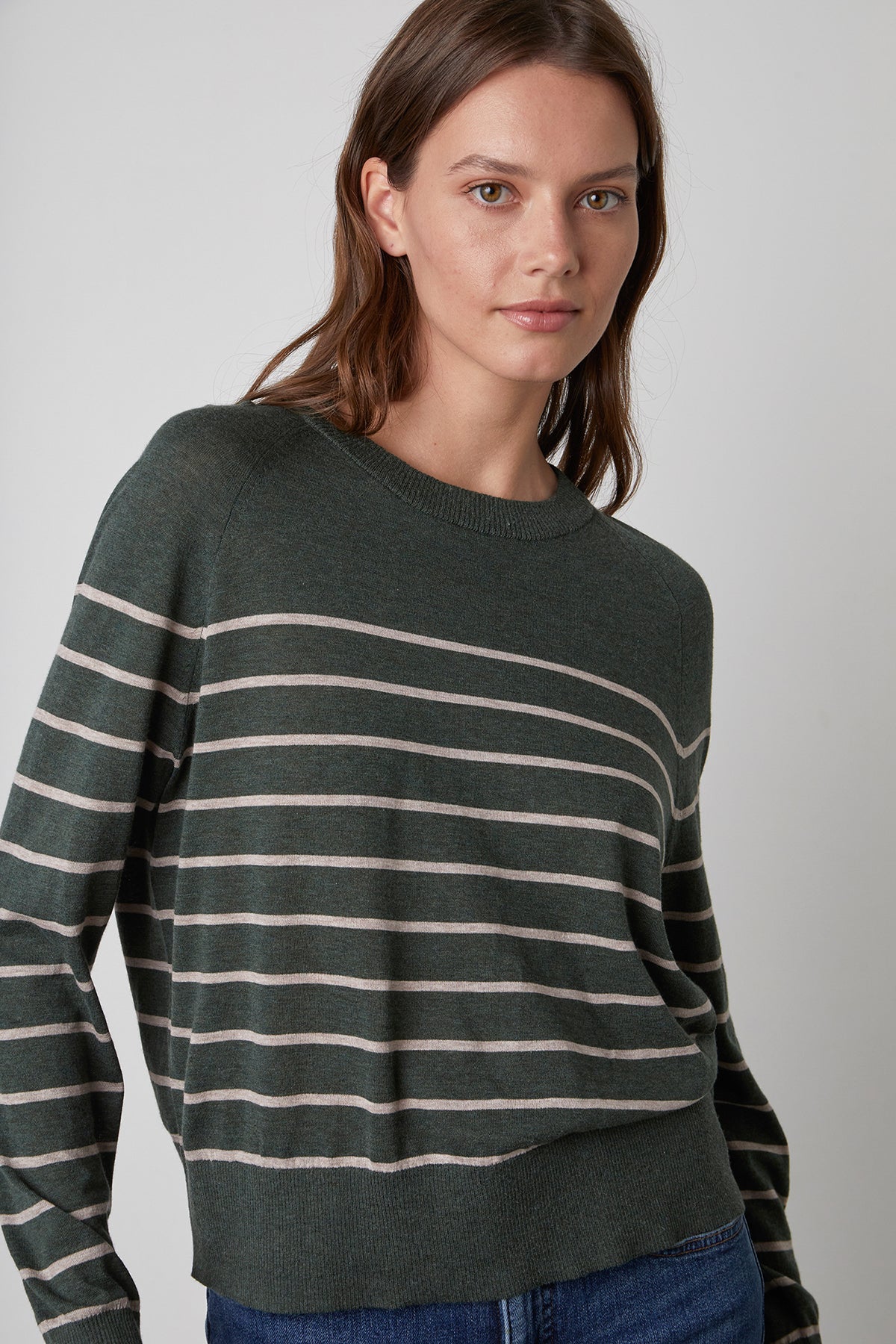 ALICIA CREW NECK SWEATER