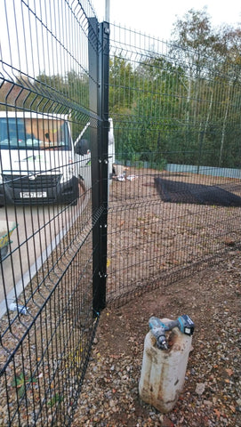 V-Defence Mesh Fencing Supplied and Installed in Didcot, Oxfordshire | Almecfencing.co.uk