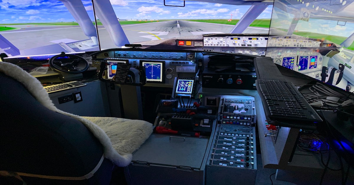 Flight Simulator With immersive triple screen