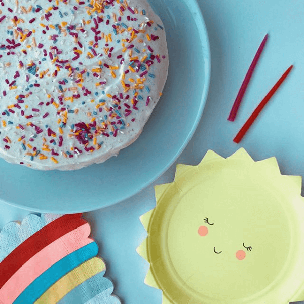 MAKE THIS: MAGICAL BIRTHDAY CAKE