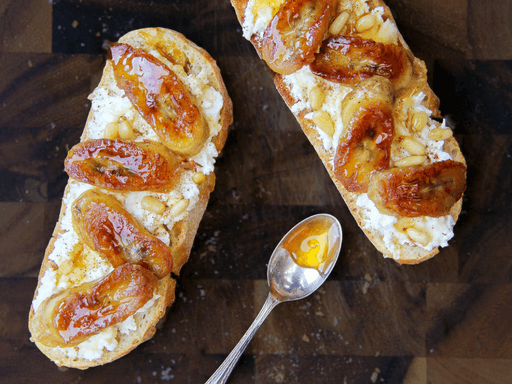 Caramelised Banana and Ricotta Toast