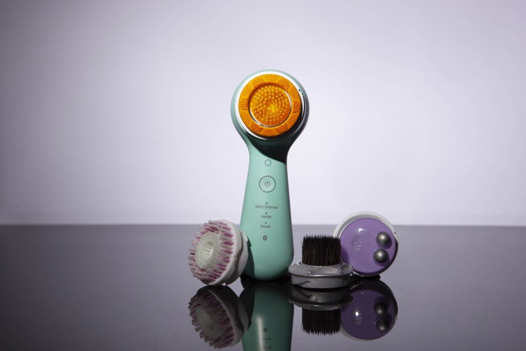 How to Use The Clarisonic Mia Smart and New Brush Heads