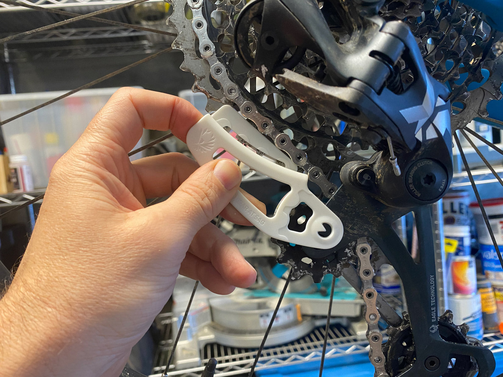 SRAM X01 Eagle derailleur - chain gap tool - hot wax tips