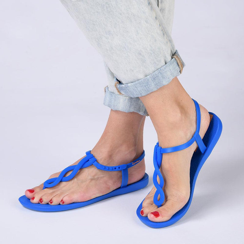 Ipanema Modern Thong Sandals - Blue – Madison Heart of New York