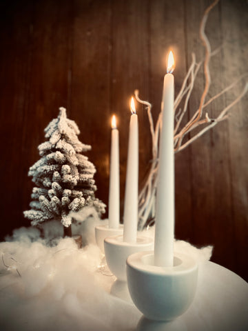 White christmas tabe decoration for hire by Rock The Day