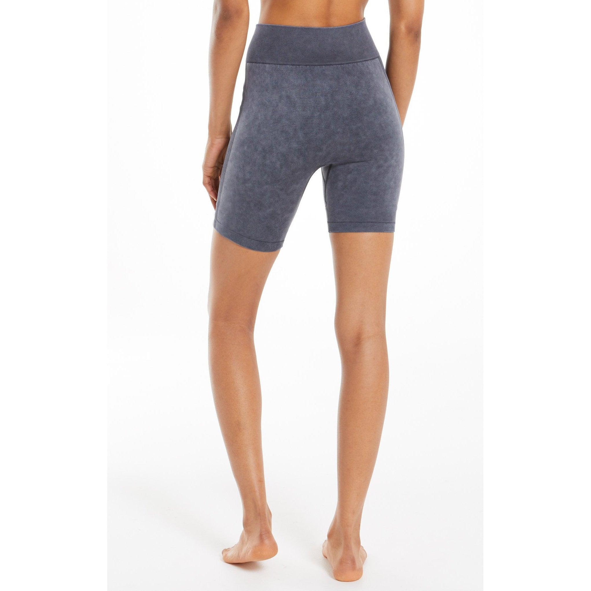 Dance It Out Seamless Short In Washed Black