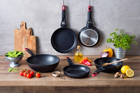 Origin + Non-Stick Aluminium Induction Frying pan - Pyrex® Webshop AR