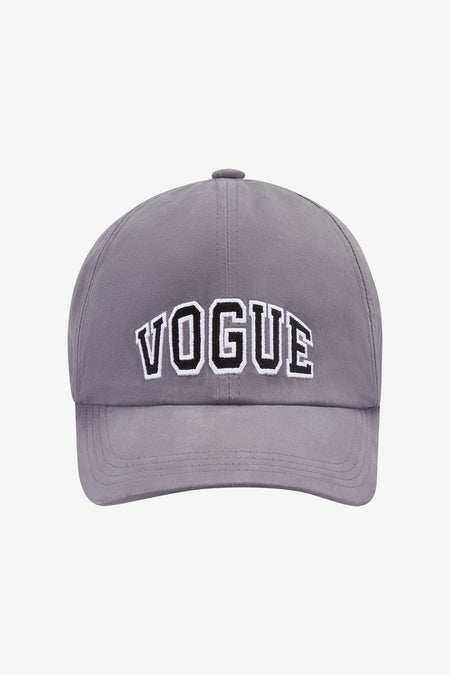 Gorra Vogue gris con logo de parche