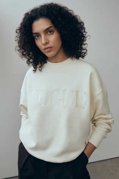 Sudadera VOGUE Blanco Perla con logo bordado